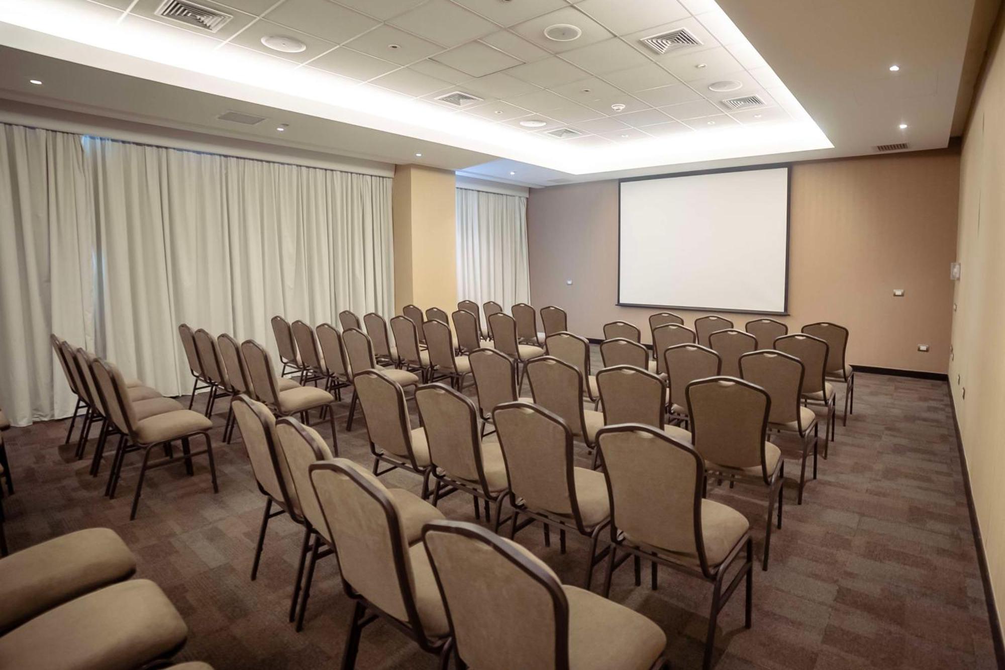 Doubletree By Hilton Trujillo Hotel Encalada Exterior foto
